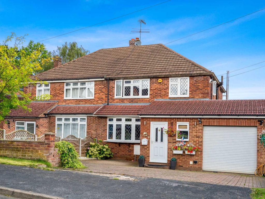 3 bed semidetached house for sale in Wayside Avenue, Bushey Heath WD23