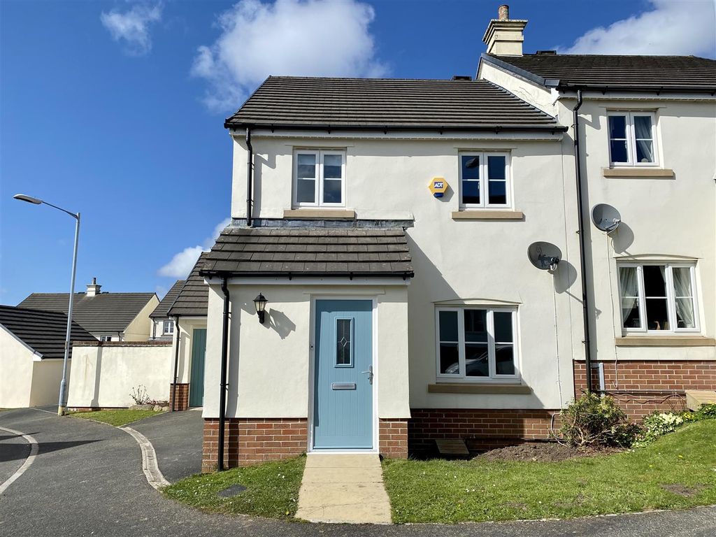 3 bed semidetached house to rent in Grass Valley Park, Bodmin PL31, £
