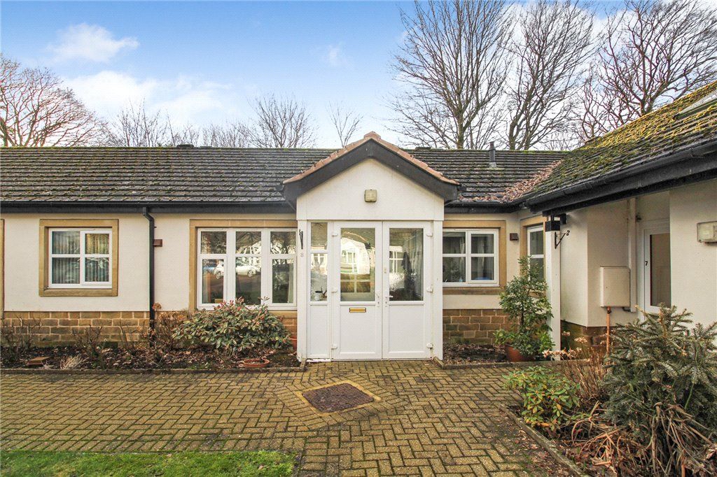 1 bed bungalow for sale in Threshfield Court, Threshfield, Skipton