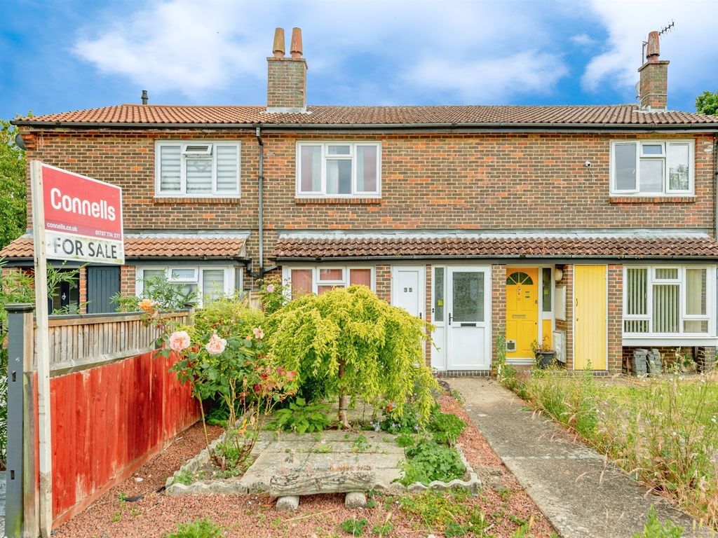 2 bed terraced house for sale in Denton Close, Redhill RH1, £325,000