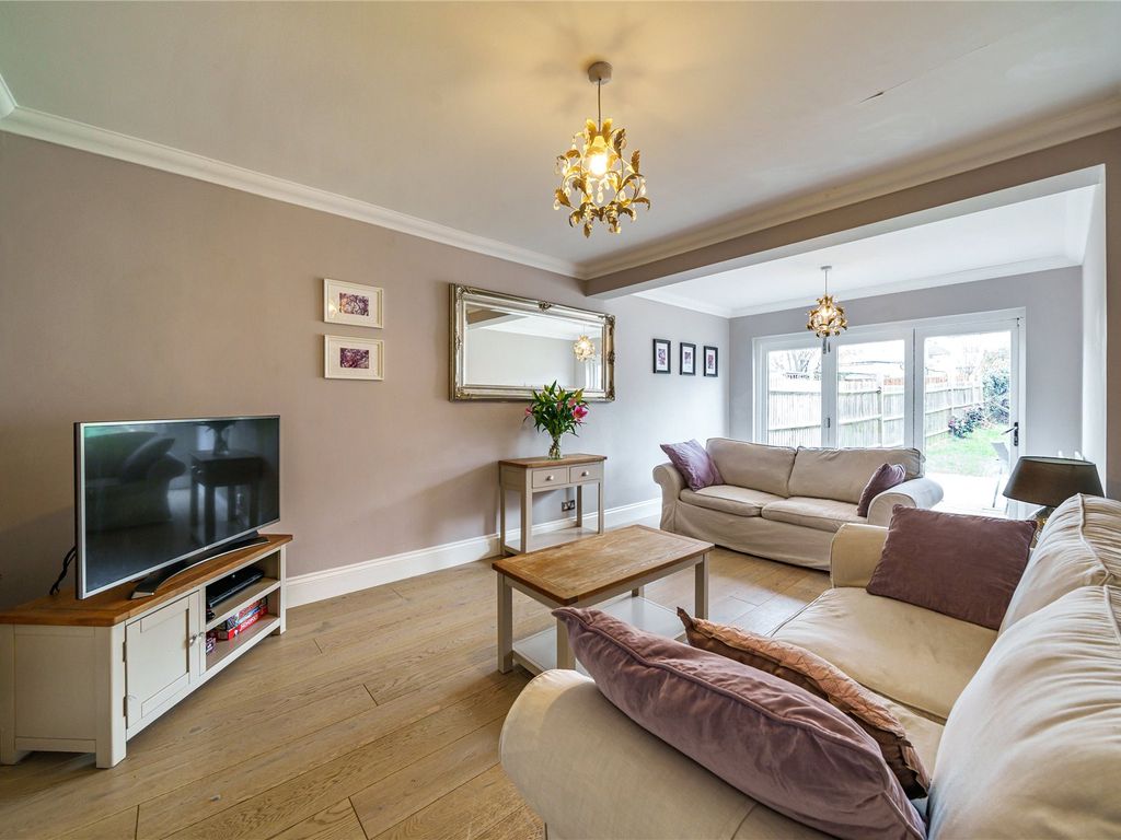 3 bed semidetached house for sale in Oakdene Avenue, Chislehurst BR7