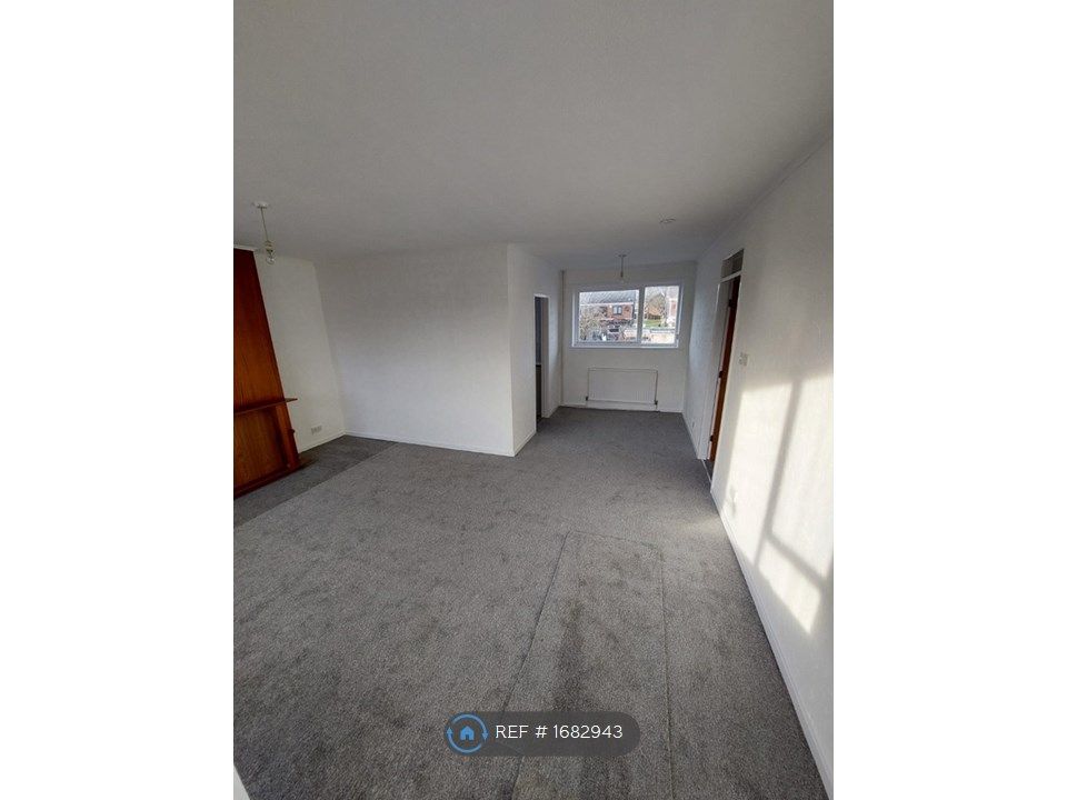 2 bed flat to rent in Standfield Centre, Worsley, Manchester M28 Zoopla