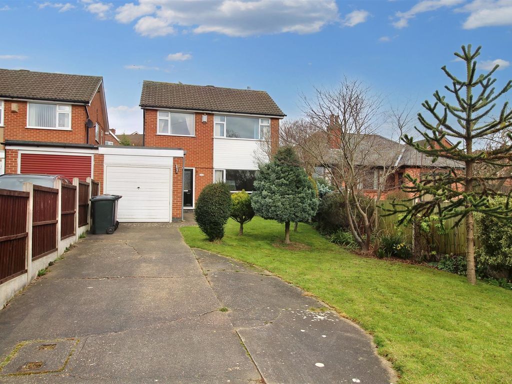 3 bed detached house for sale in Cavendish Road, Carlton, Nottingham