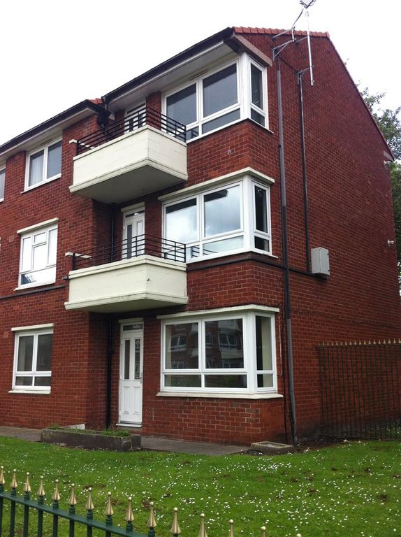 2 bed flat for sale in Egerton Street, Eccles, Manchester M30, £110,000