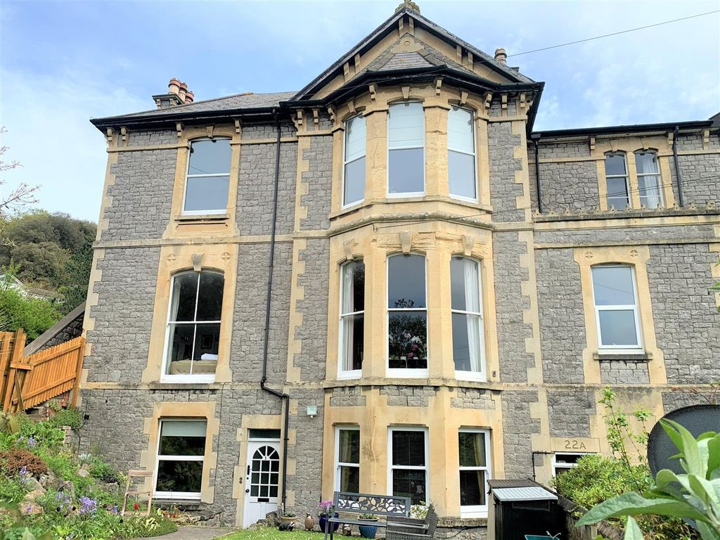 2 bed flat for sale in Queens Road, WestonSuperMare BS23 Zoopla