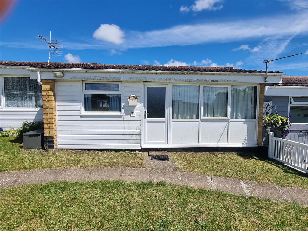 2 bed chalet for sale in Waveney Valley, Kingfisher Park Homes, Burgh