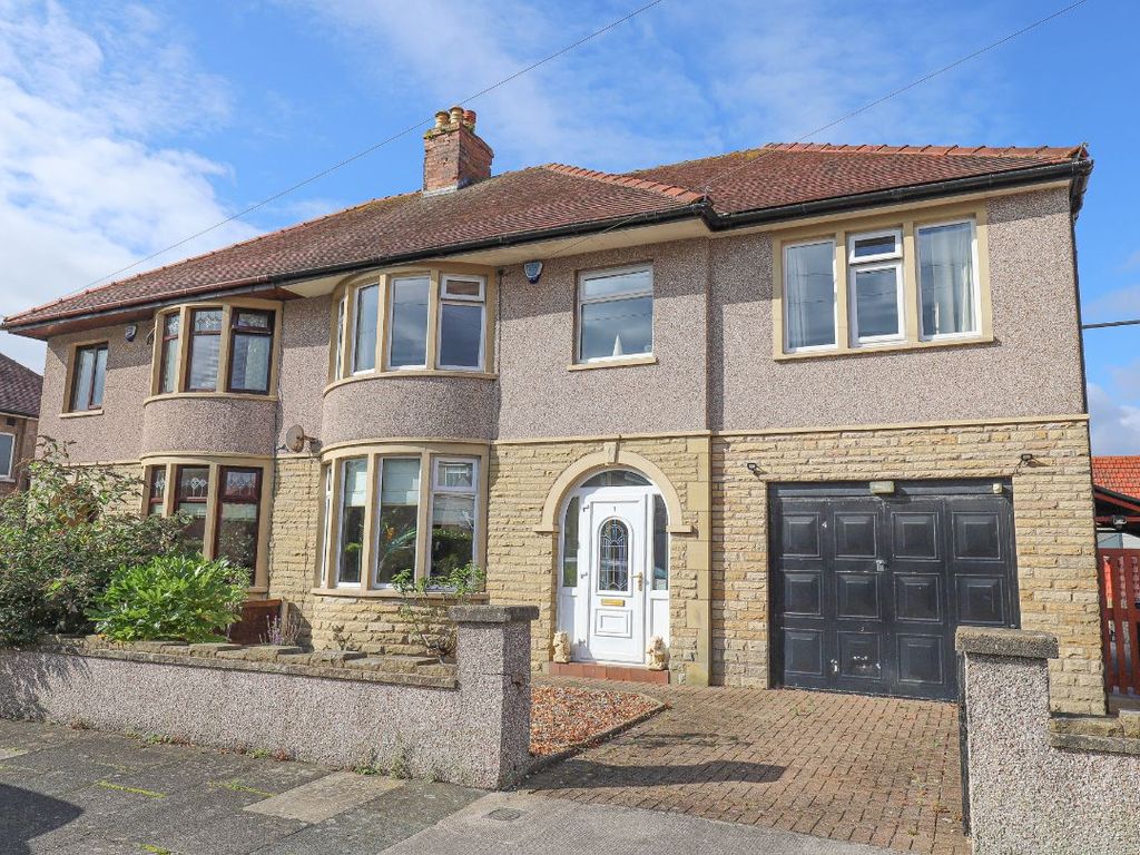 5 bed semidetached house for sale in Winchester Avenue, Bare