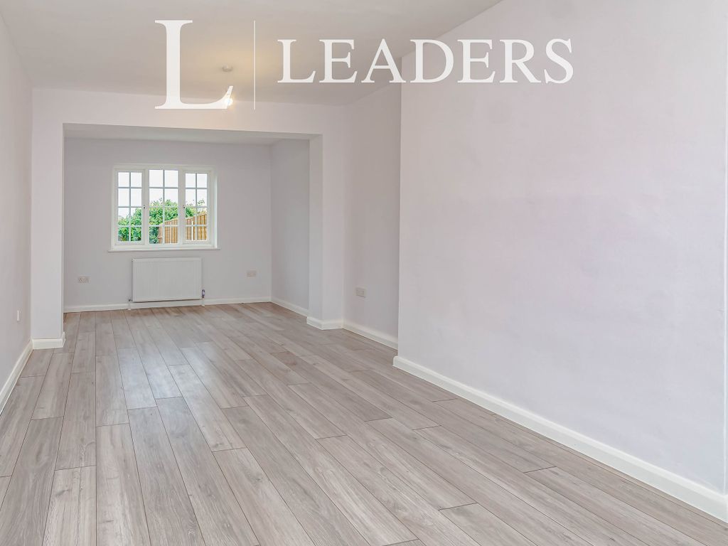 2 bed linkdetached house to rent in Martin Crescent, Croydon CR0, £