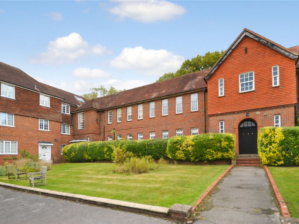 1 bed flat for sale in Old Lane, Dockenfield, Farnham, Surrey GU10, £