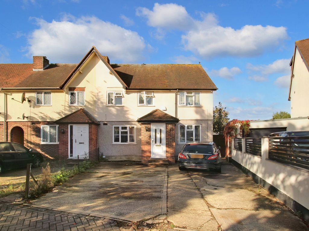 4 bed semidetached house for sale in Collingwood Road, Uxbridge, Greater London UB8, £650,000