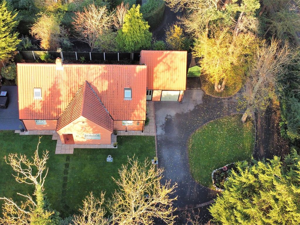 3 bed detached bungalow for sale in Woodend Cottage, Fosse Road