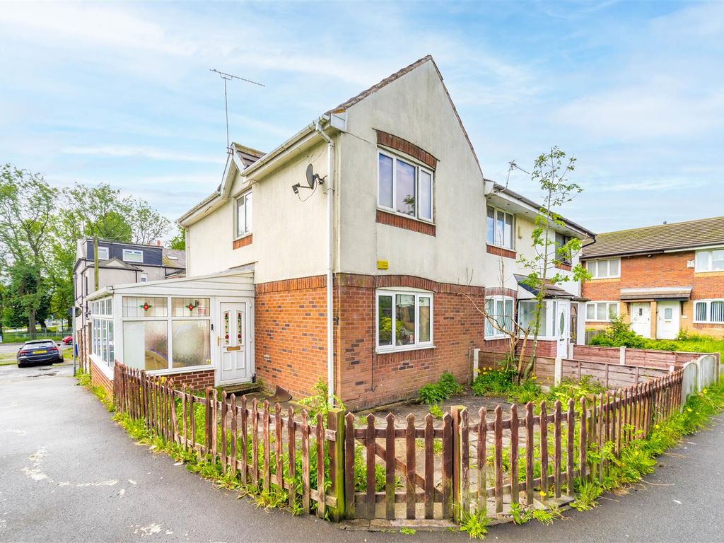 2 bed semidetached bungalow for sale in Wash Lane, Bury BL9, £165,995