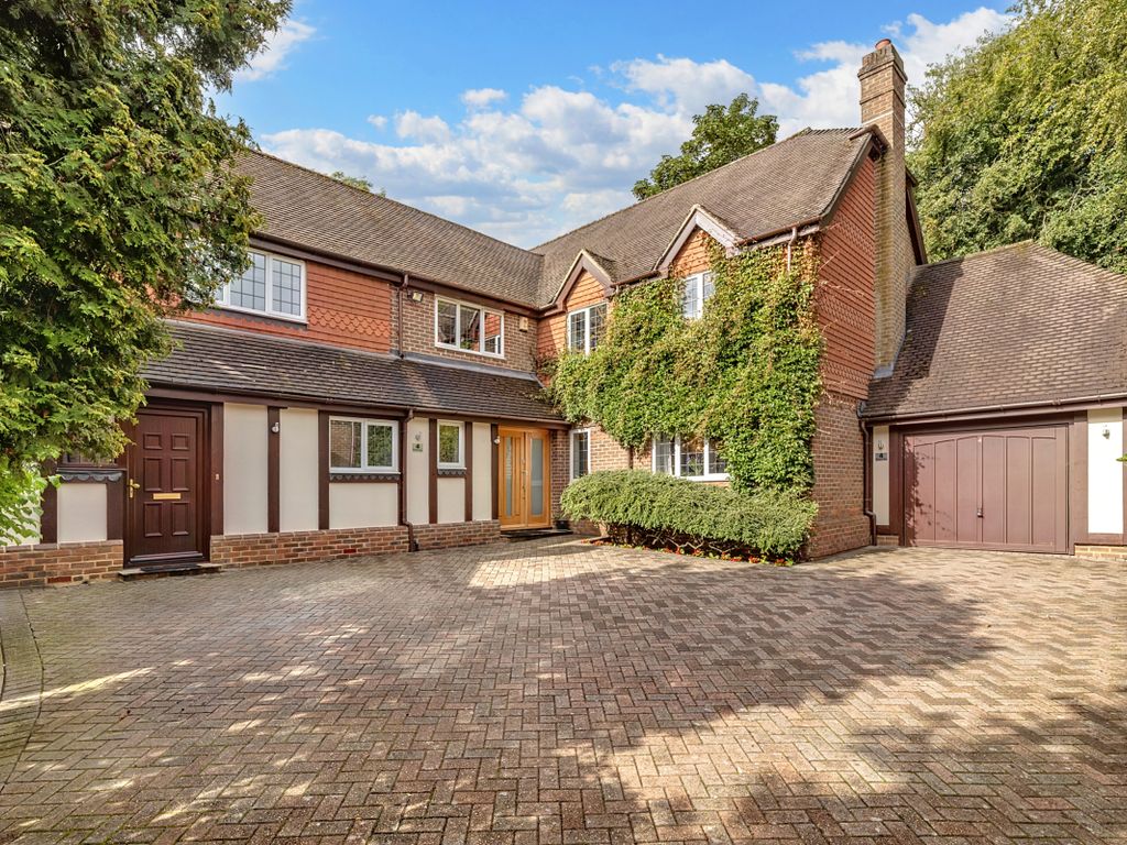 5 bed detached house for sale in Ellington Way, Epsom, Surrey KT18, £1,400,000 Zoopla
