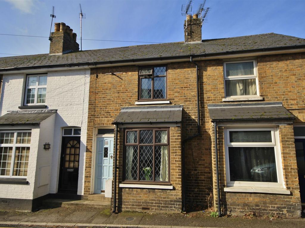 3 bed terraced house to rent in Station Road, Borough Green, Kent TN15