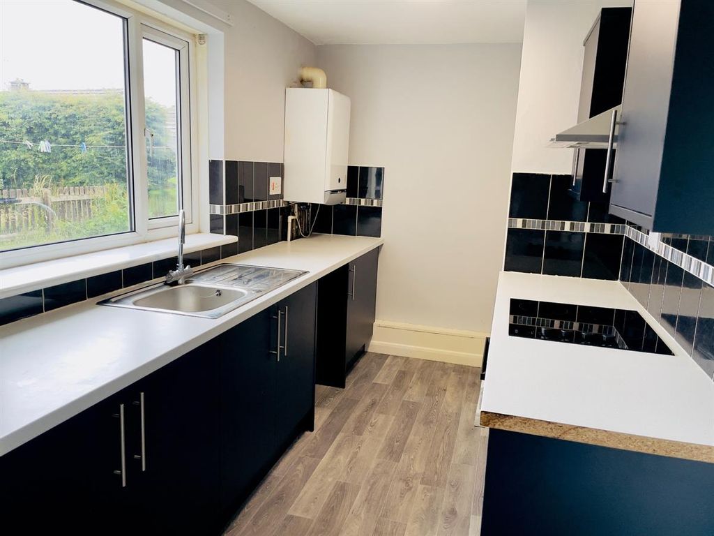 1 bed flat to rent in Flat 2, Highfield Place, Hemsworth WF9, £500 pcm