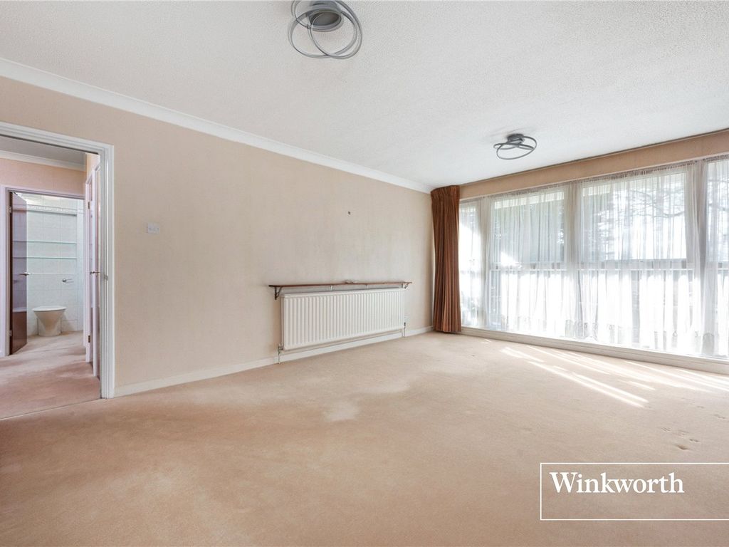 2 bed flat to rent in Hendon Lane, Finchley, London N3, £2,000 pcm Zoopla