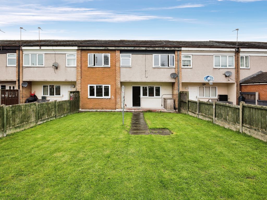 4 bed town house for sale in Orsett Close, Manchester M40 Zoopla