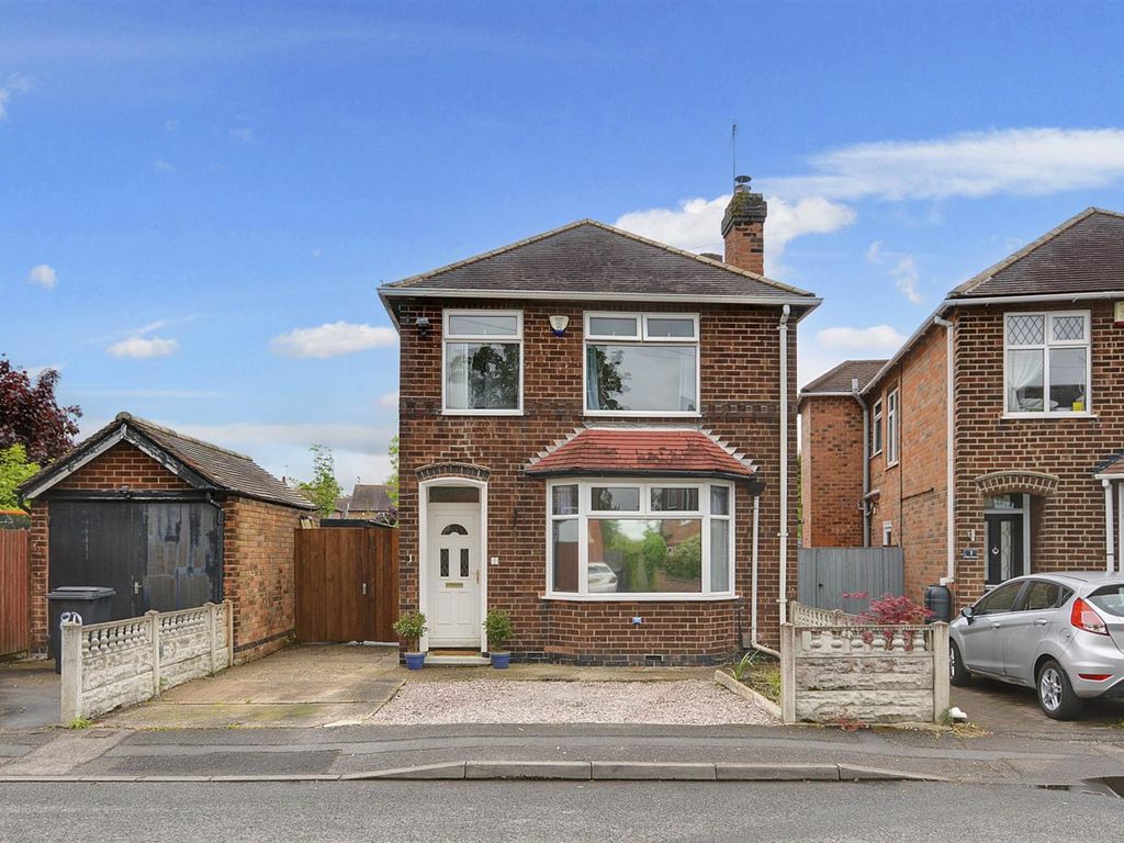 3 bed detached house for sale in West Avenue, Stapleford, Nottingham