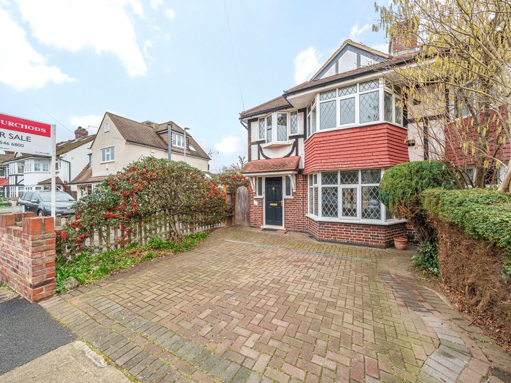 3 bed end terrace house for sale in Barnfield Avenue, Kingston Upon
