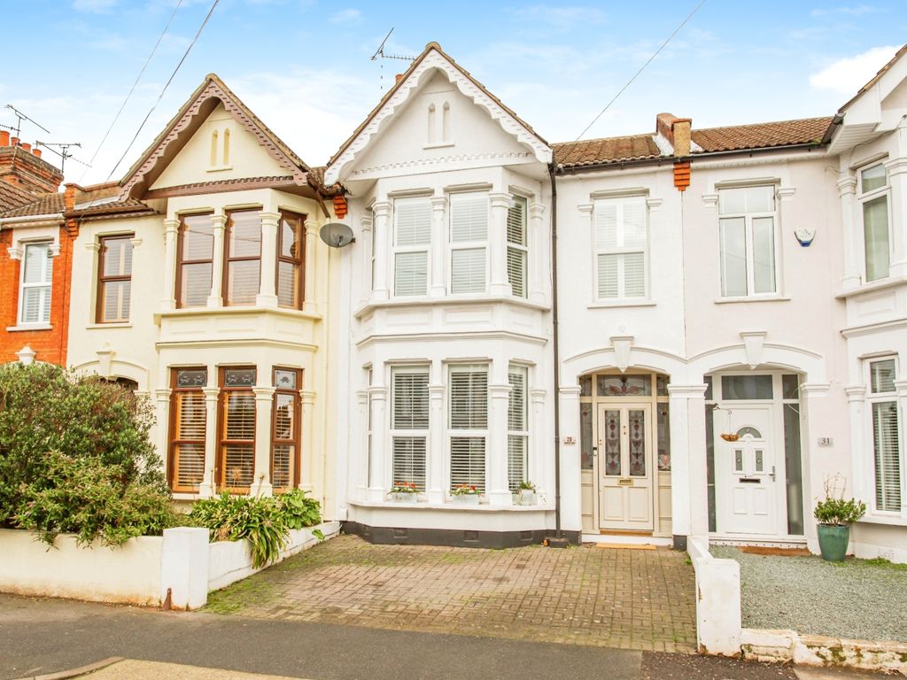 3 bed terraced house for sale in Wimborne Road, SouthendOnSea, Essex