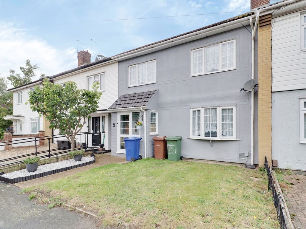 3 bed terraced house for sale in Cherwell Grove, South Ockendon RM15, £