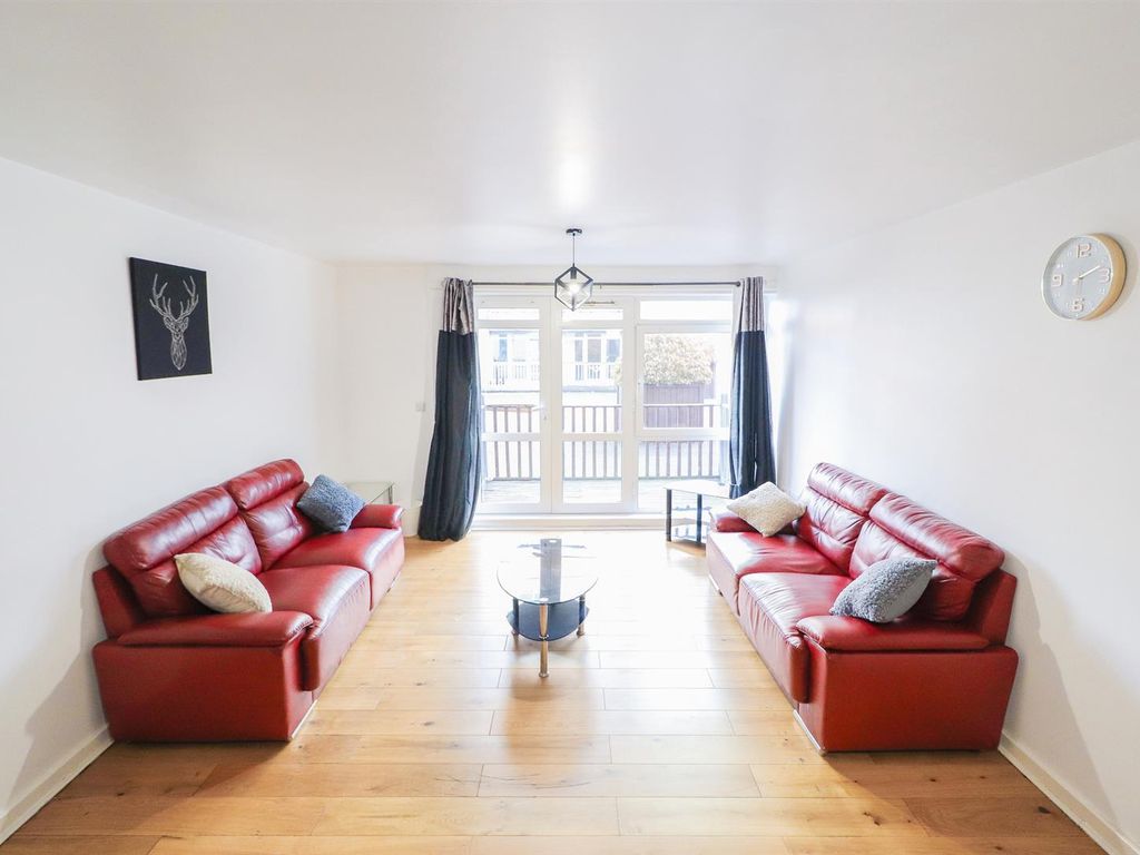 2 bed flat to rent in Beauchamp House, City Centre, Coventry CV1, £