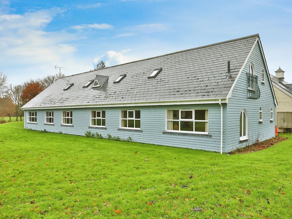 3 bed terraced house for sale in Saham Road, Watton, Thetford IP25, £