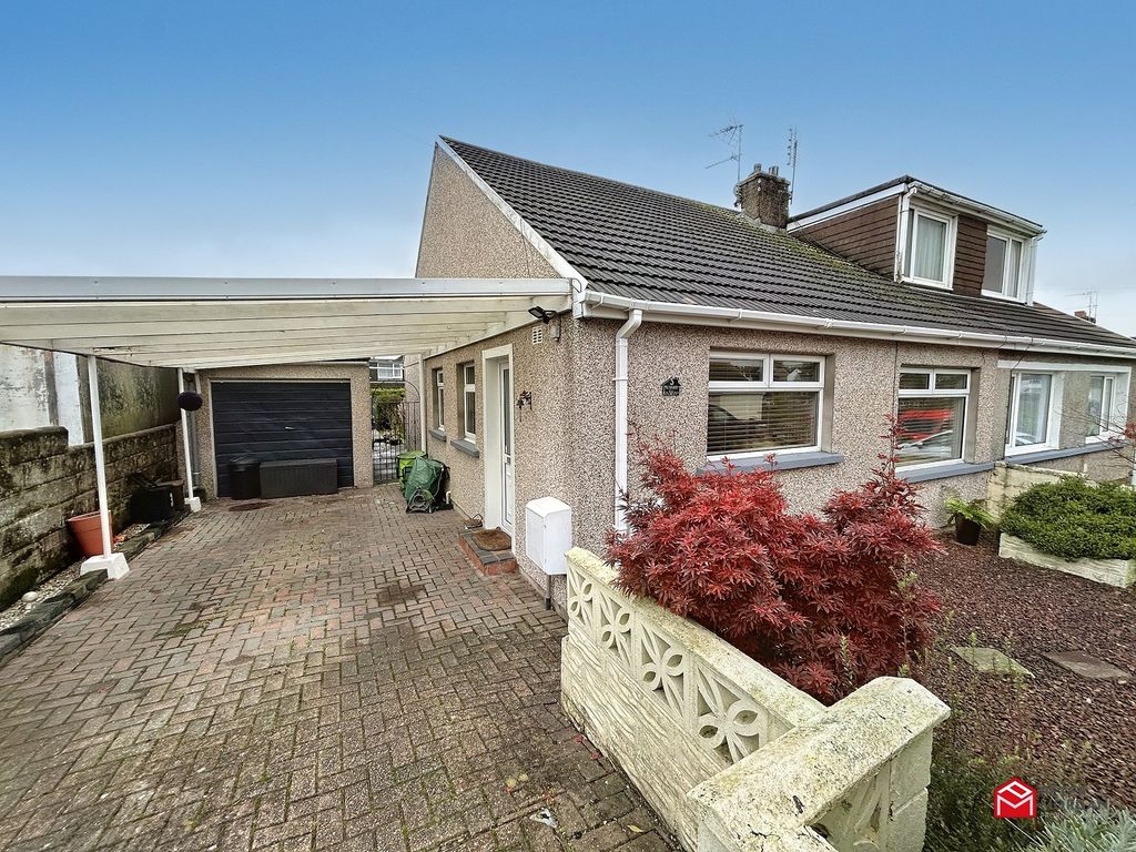 3 bed semidetached bungalow for sale in Milton Drive, Cefn Glas