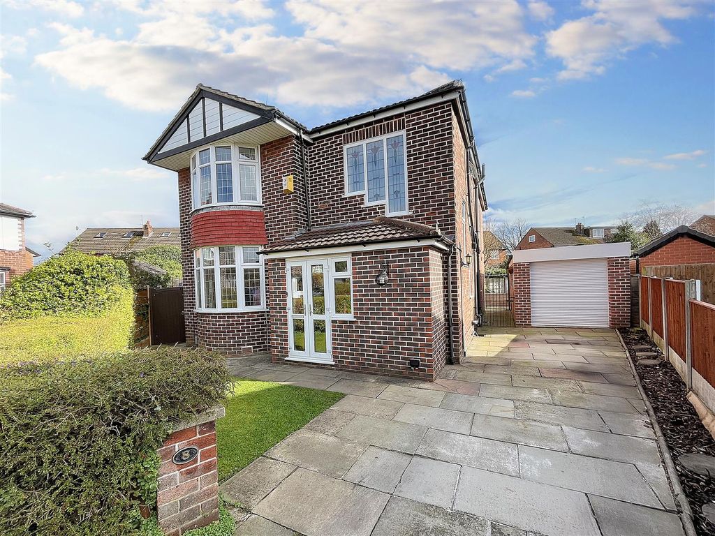 4 bed detached house for sale in Crowton Avenue, Sale M33, £695,000
