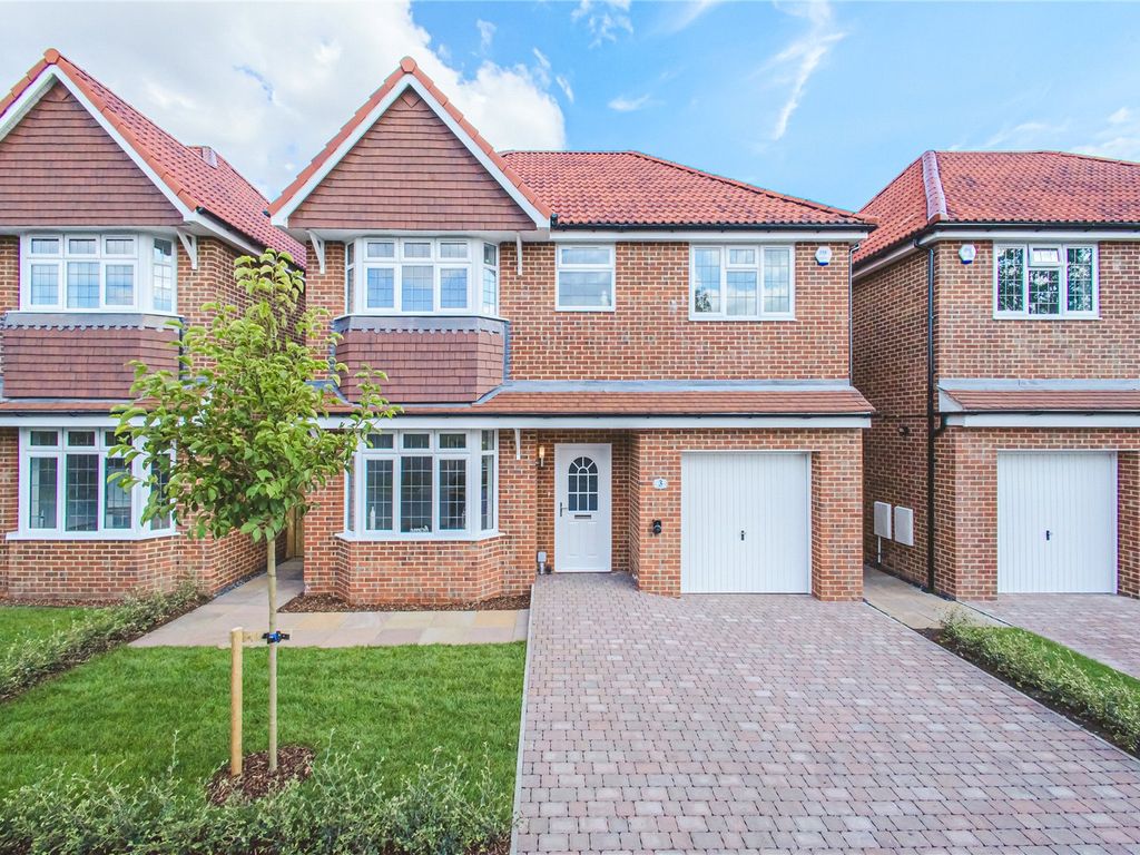 New home, 4 bed detached house for sale in Barrowby Gate, Kingsdown ...