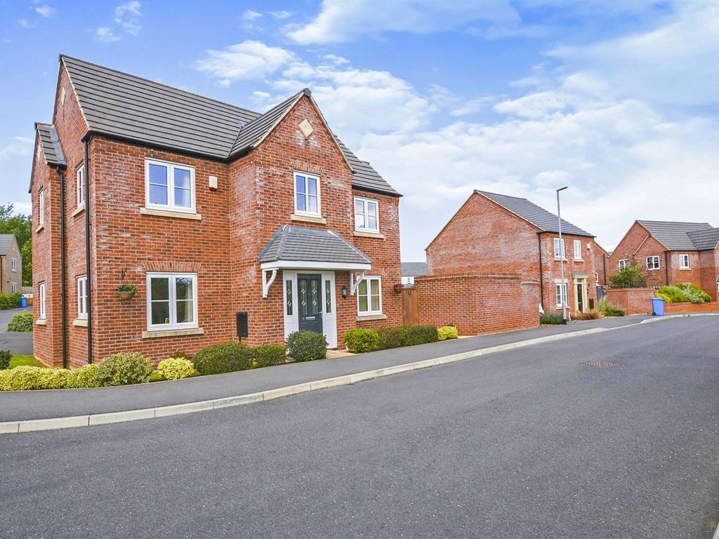 4 bed detached house for sale in Thompson Way, Rothwell, Kettering NN14