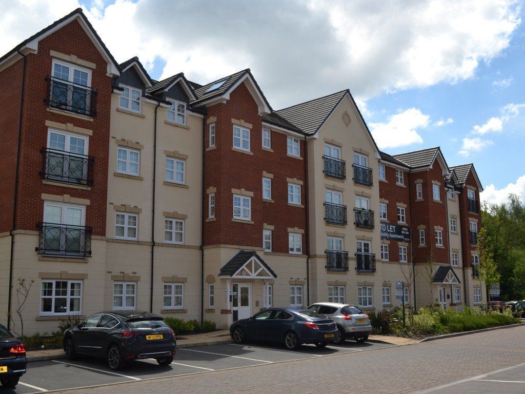 2 bed flat to rent in Astley Brook Close, Bolton BL1, £850 pcm Zoopla