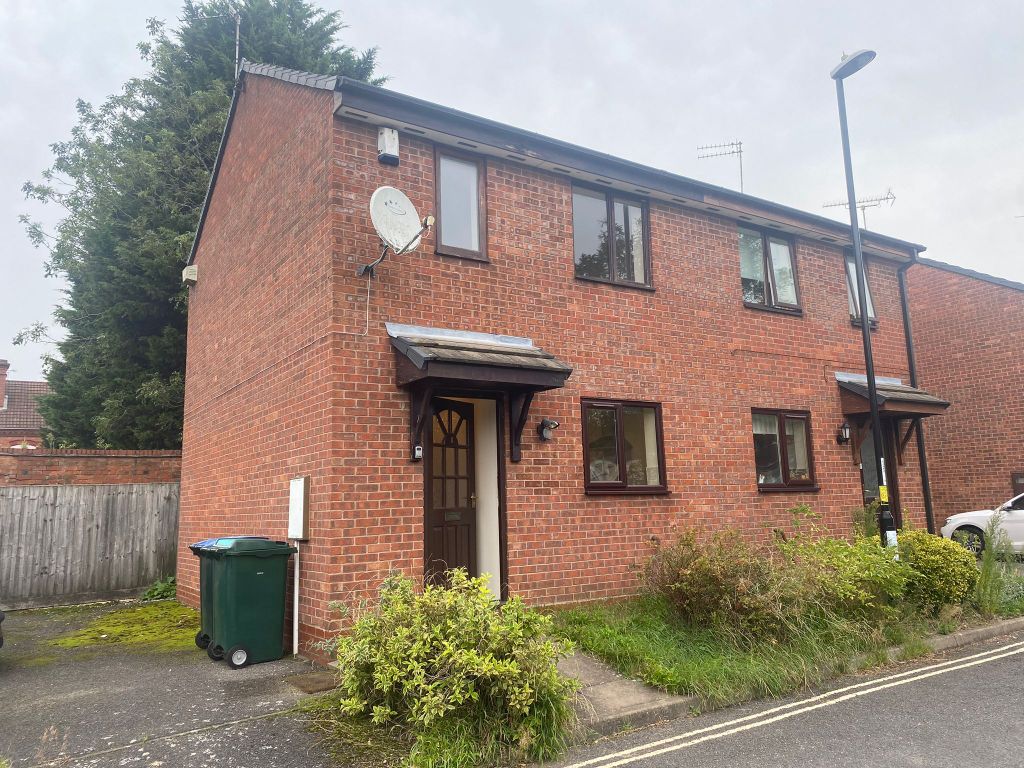 2 bed semidetached house to rent in Brunel Close, Coventry CV2, £850