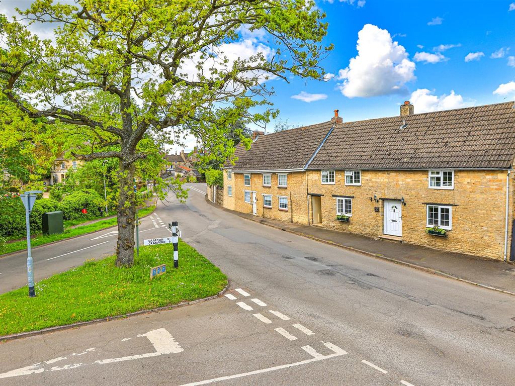 3 bed property for sale in 5 Sudborough Road, Brigstock, Kettering NN14