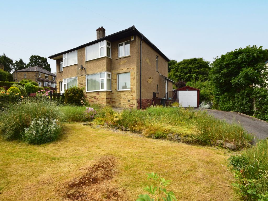 3 bed semidetached house for sale in Manor Drive, Cottingley, Bradford