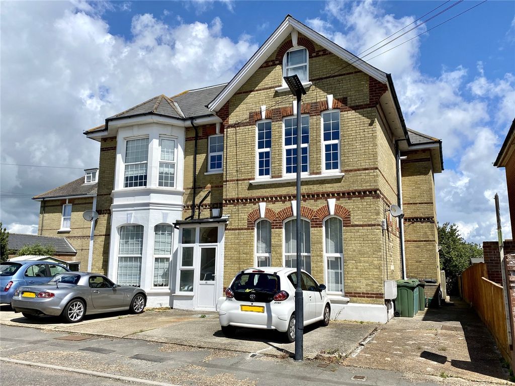 2 bed flat for sale in Grove Road, Sandown PO36 Zoopla