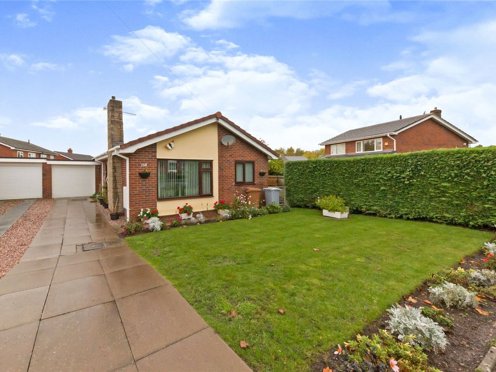 2 bed bungalow for sale in Primrose Avenue, Haslington, Crewe, Cheshire