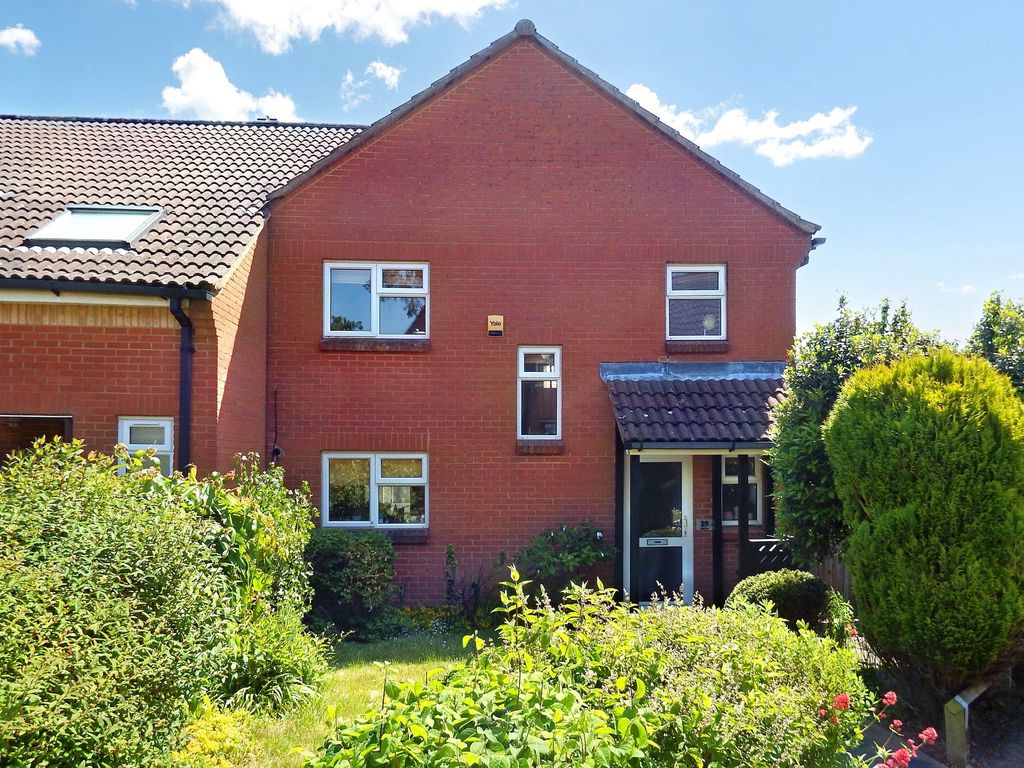 3 bed end terrace house for sale in Julia Gate, Stevenage