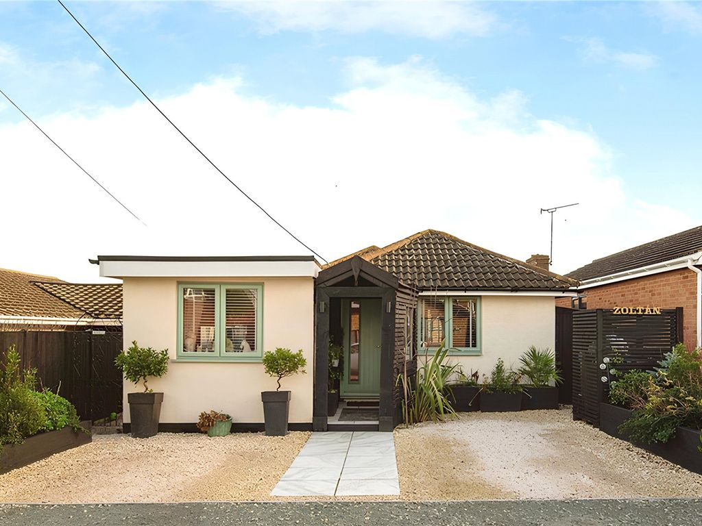 4 bed bungalow for sale in Imperial Avenue, Minster On Sea, Sheerness