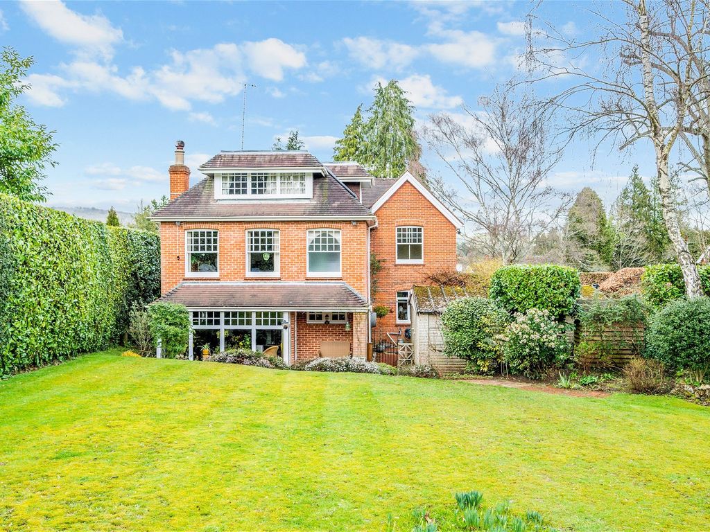 5 bed detached house for sale in Brassey Road, Oxted RH8 Zoopla