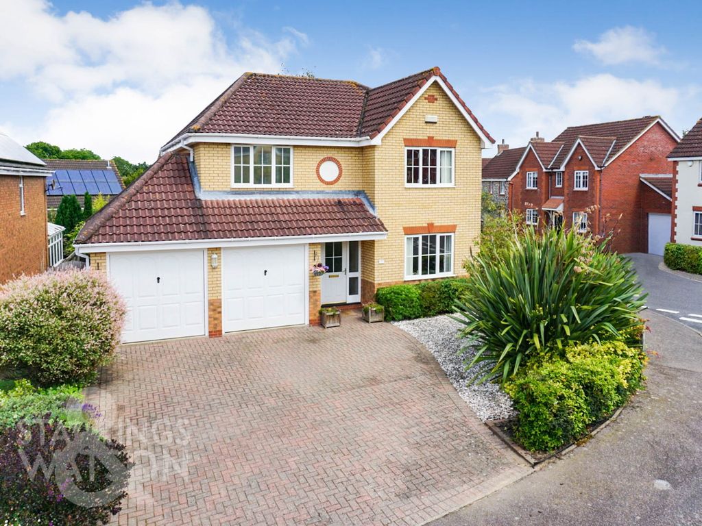 4 bed detached house for sale in Waller Close, Dussindale, Norwich NR7