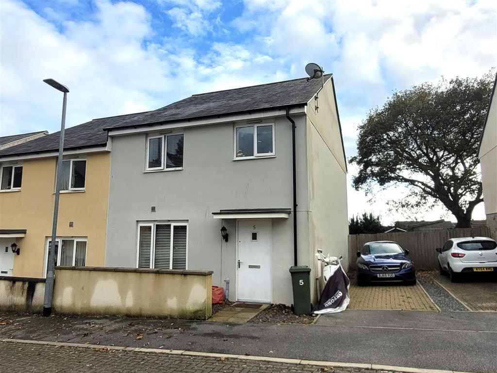 4 bed semidetached house for sale in Kingston Way, Mabe Burnthouse