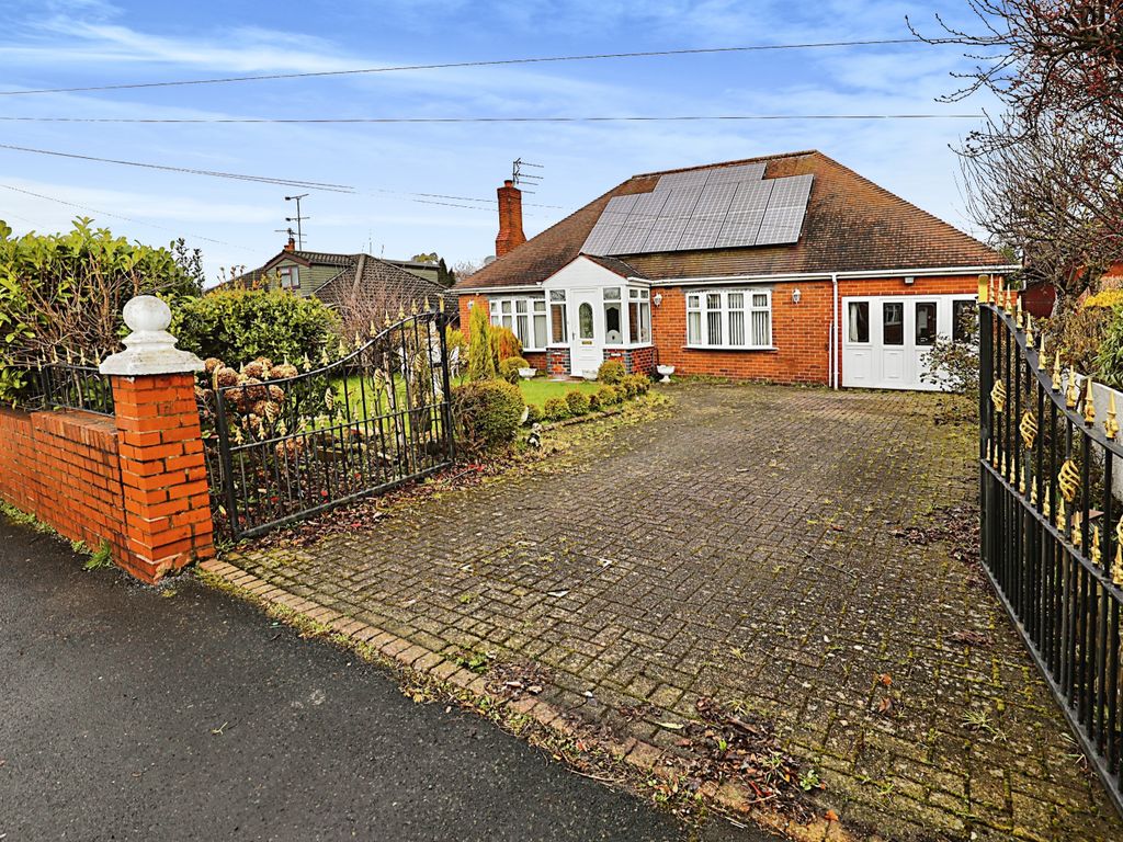 4 bed detached bungalow for sale in Ormskirk Road, Upholland WN8 Zoopla