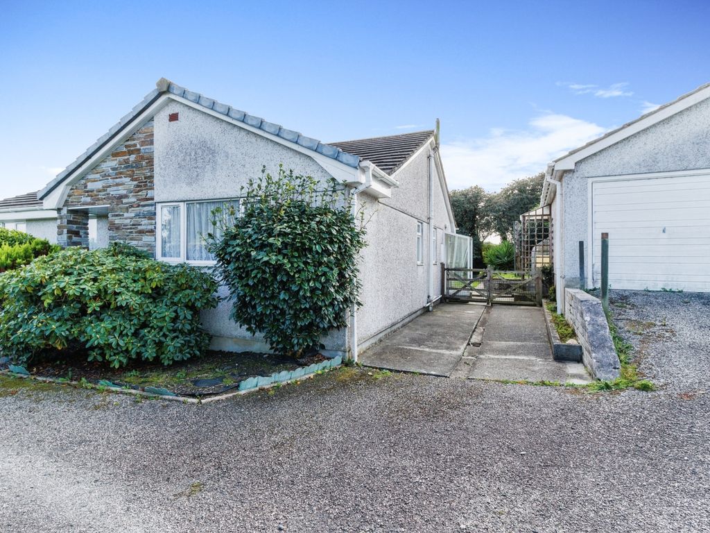 3 bed detached bungalow for sale in Burlawn, Wadebridge, Cornwall PL27