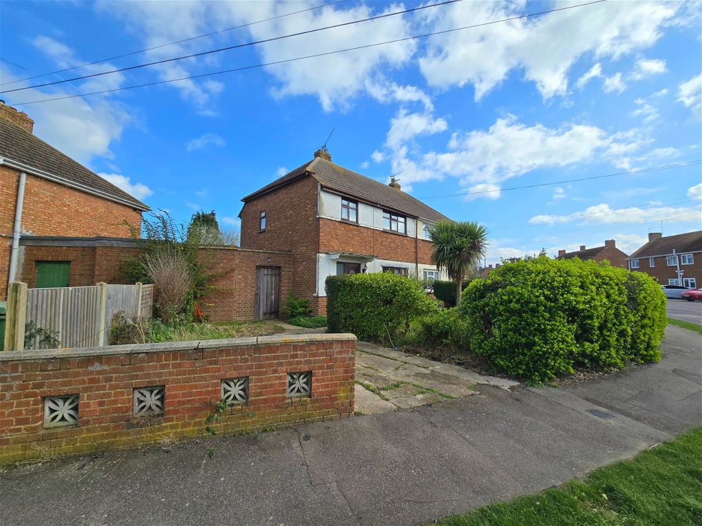 3 bed semidetached house for sale in Harps Avenue, Minster On Sea