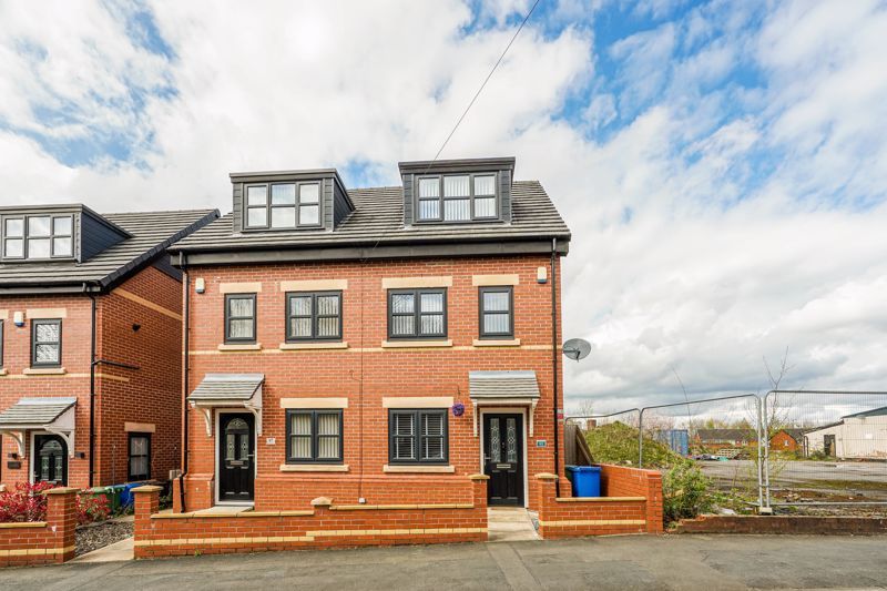 3 bed semidetached house for sale in 95 Poolstock, Wigan WN3, £180,000