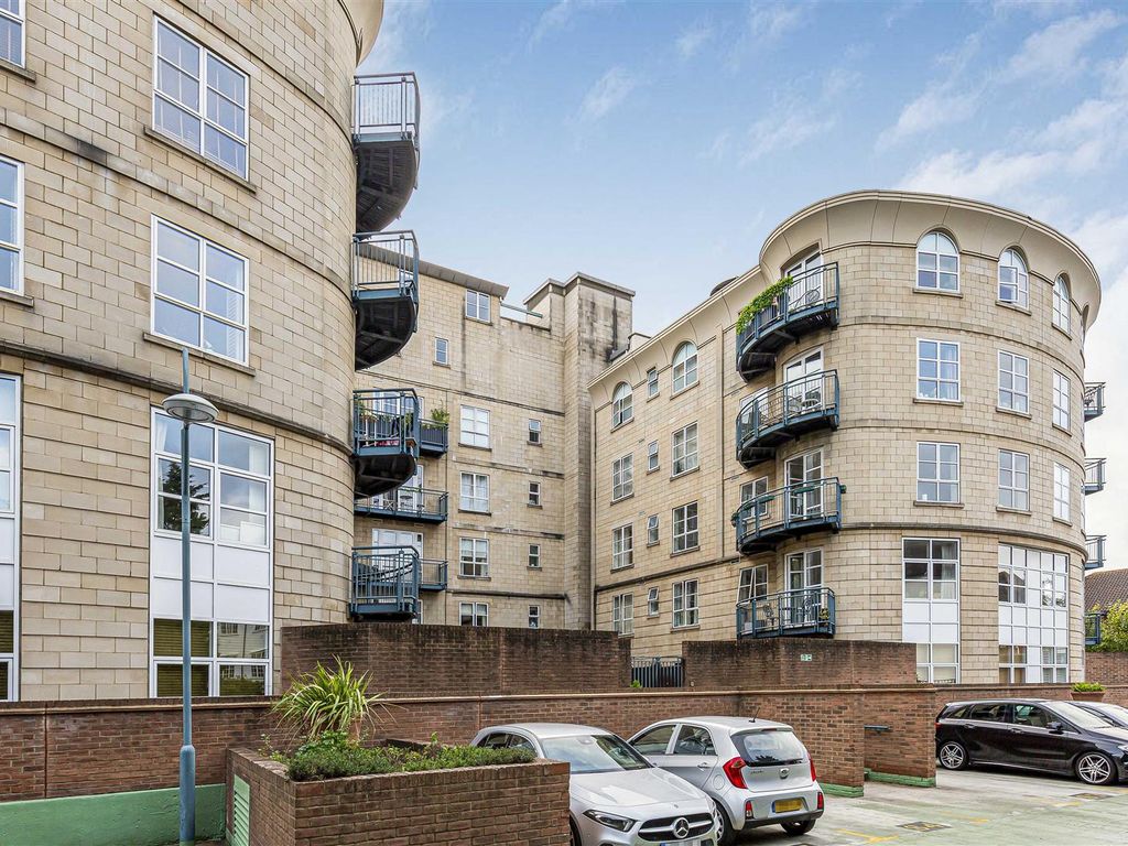 1 bed flat to rent in Wimbledon Central, Worple Road, Wimbledon SW19, £