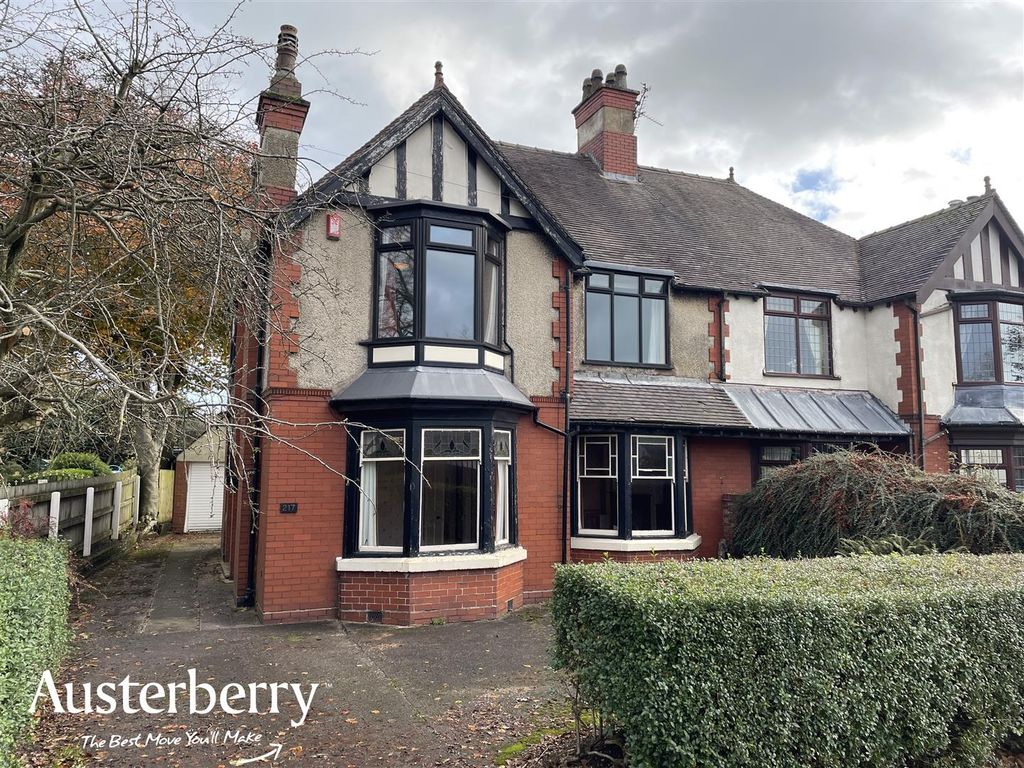 4 bed semidetached house for sale in Weston Road, Meir, StokeOnTrent