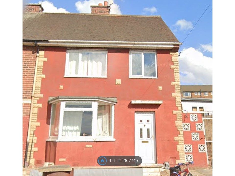 3 bed semidetached house to rent in Oldfield Road, Rotherham S65, £750