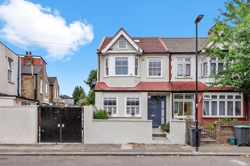 4 bed end terrace house for sale in Montague Road, London N15 Zoopla